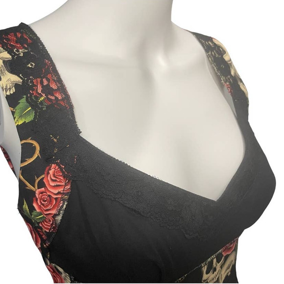 Shrine NWOT Vintage Cocktail Dress Skulls and Roses Print Size M - Picture 3 of 16